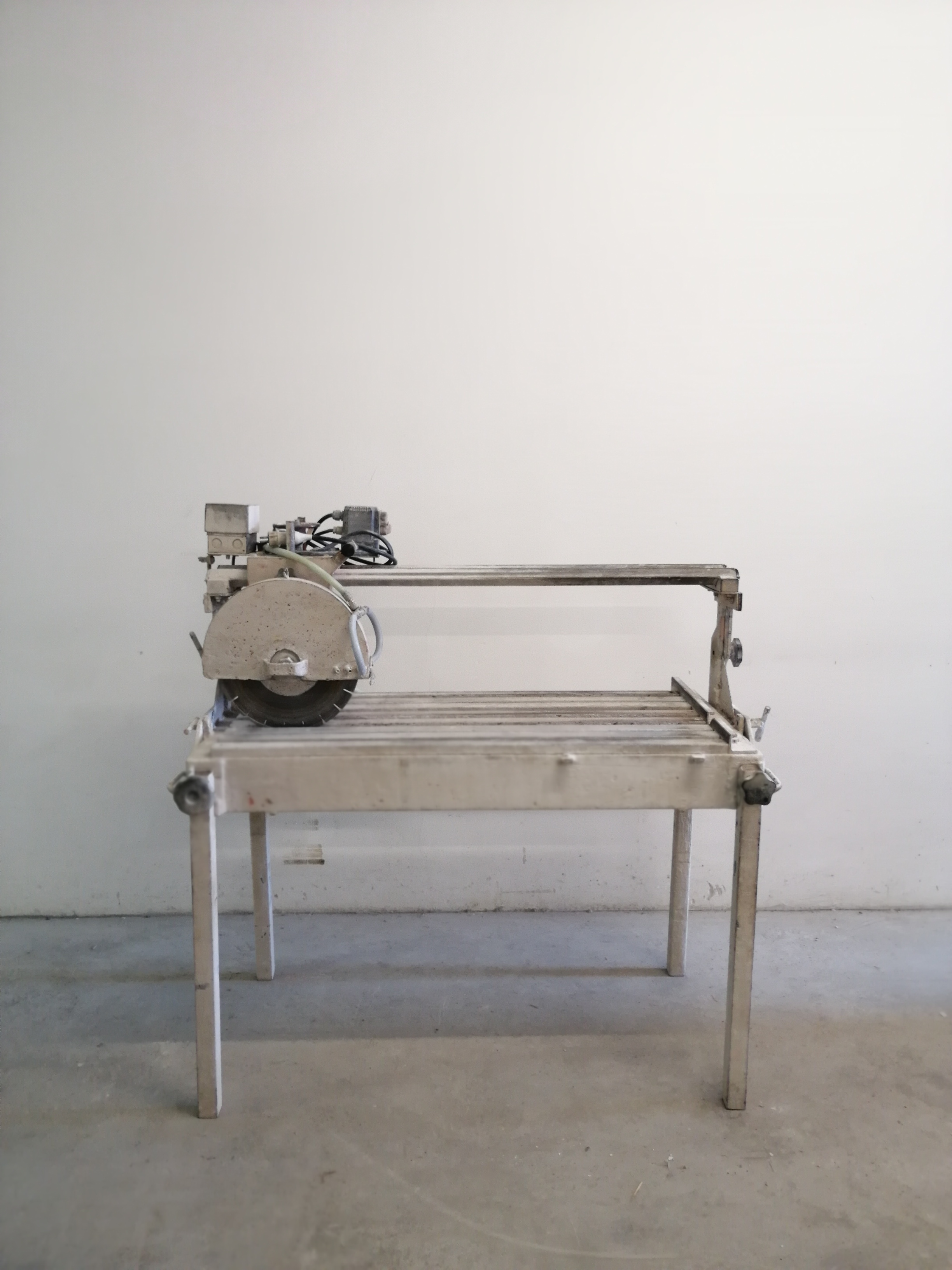 Nasschneidemaschine Nr. 2 als Leihgerät von Betonsteinwerk Forchtenstein